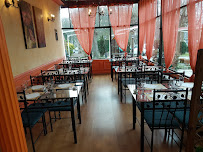 Atmosphère du Restaurant Brasserie du Cerf à Senlis - n°5