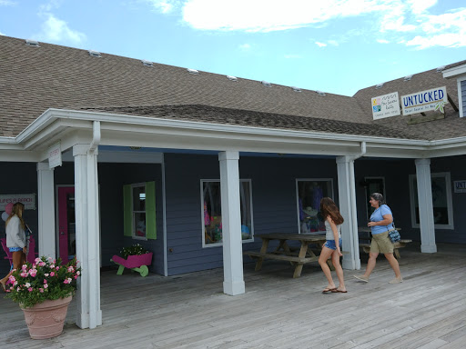 Pet Supply Store «Outer Barks - Water Front Shops», reviews and photos, 1240 Duck Rd, Duck, NC 27949, USA
