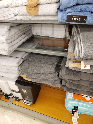 Department Store «T.J. Maxx», reviews and photos, 7555 W Hillsborough Ave, Tampa, FL 33615, USA