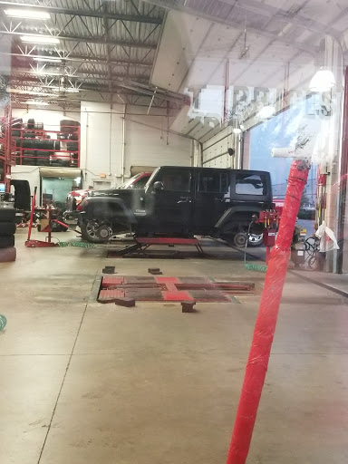 Tire Shop «Discount Tire Store - Lakeland, FL», reviews and photos, 6975 US Hwy 98 N, Lakeland, FL 33809, USA