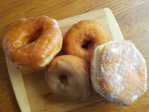 Donut Shop «Royal Donut», reviews and photos, 5759 State Rd, Cleveland, OH 44134, USA