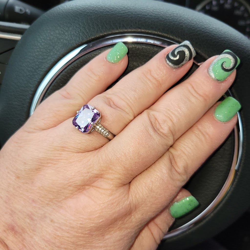 Q Nails 99207