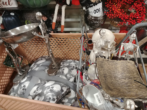 Department Store «HomeGoods», reviews and photos, 8600 Ward Pkwy #1025, Kansas City, MO 64114, USA