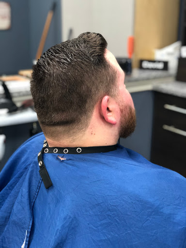 Barber Shop «Alpharetta Barber Shop», reviews and photos, 5530 Windward Pkwy #220, Alpharetta, GA 30004, USA