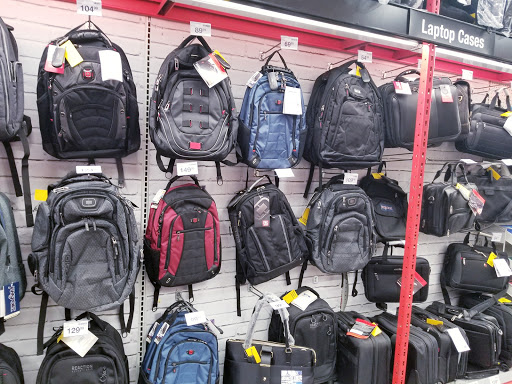 Office Supply Store «Staples», reviews and photos, 209-34 Northern Blvd, Bayside, NY 11361, USA