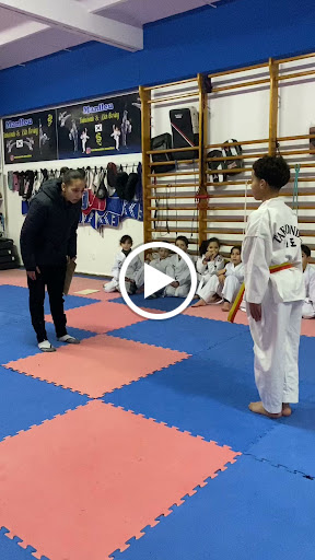 Academia Irzi Manlleu en Manlleu, Barcelona