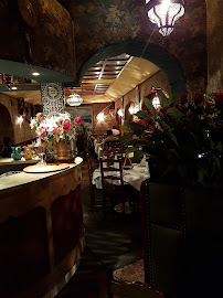 Atmosphère du Restaurant servant du couscous Le Tichka à Suresnes - n°10