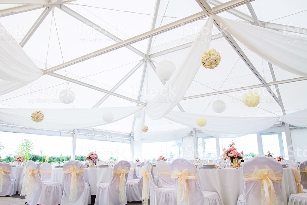Farhad Tent Serves