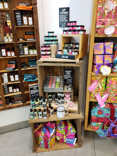 Cosmetics Store «Lush», reviews and photos, 4200 Conroy Rd, Orlando, FL 32839, USA