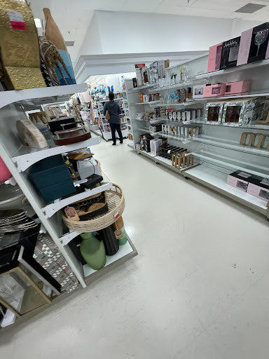 Department Store «Marshalls», reviews and photos, 333 N Main St, West Hartford, CT 06117, USA