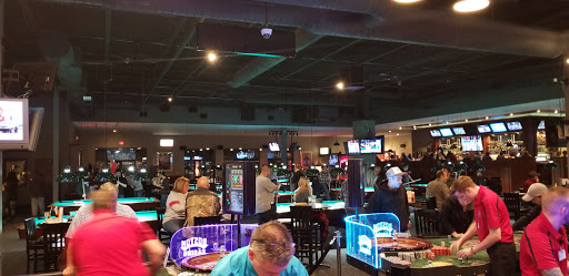 Bar & Grill «Boston Billiard Club & Casino», reviews and photos, 55 Northeastern Blvd, Nashua, NH 03062, USA