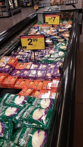 Grocery Store «Kroger Marketplace», reviews and photos, 7685 Mall Rd, Florence, KY 41042, USA