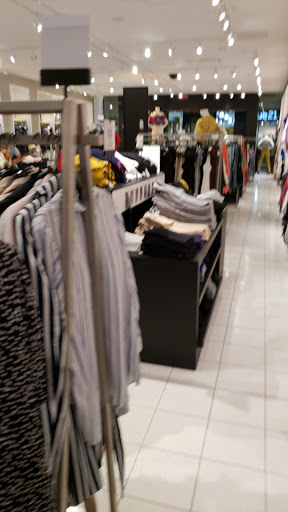 Clothing Store «Express», reviews and photos, 7501 W Cermak Rd, North Riverside, IL 60546, USA