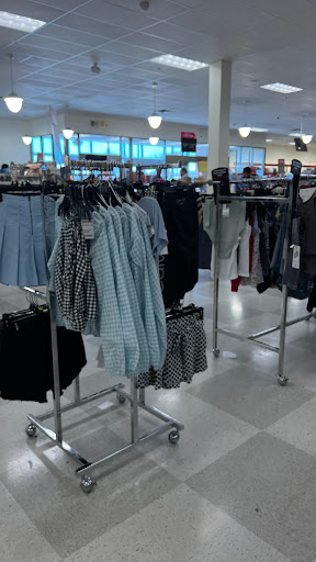 Department Store «T.J. Maxx & HomeGoods», reviews and photos, 103 S Mt Juliet Rd #610, Mt Juliet, TN 37122, USA