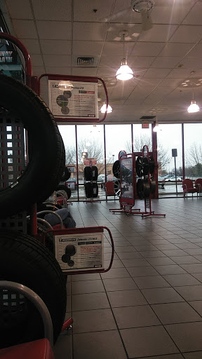 Tire Shop «Discount Tire Store - Longmont, CO», reviews and photos, 379 S Hover Rd, Longmont, CO 80501, USA