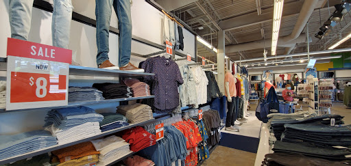 Clothing Store «Old Navy», reviews and photos, 3131 E Main St, Mohegan Lake, NY 10547, USA