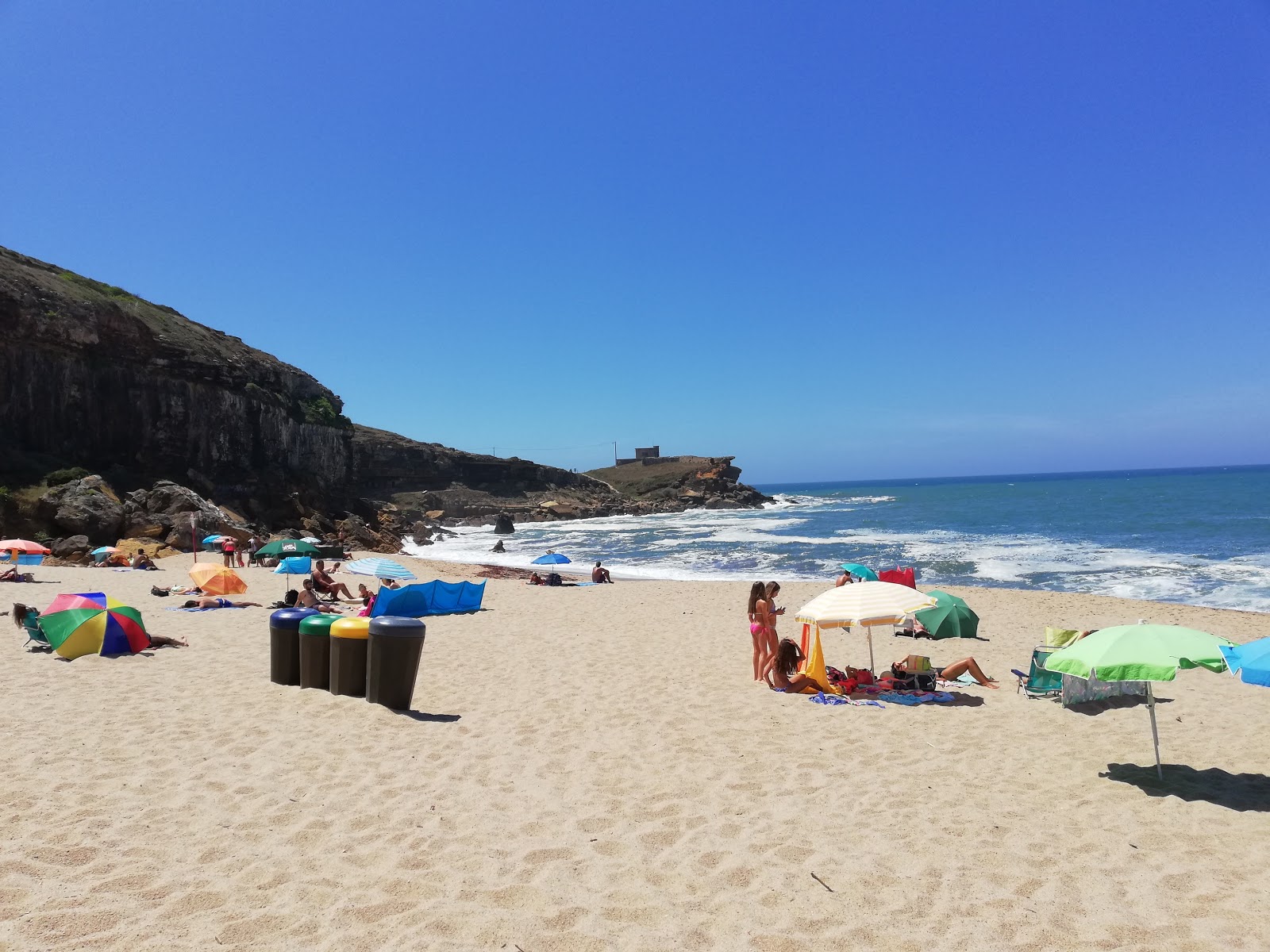 Fotografija Praia de Sao Lourenco obkrožen z gorami