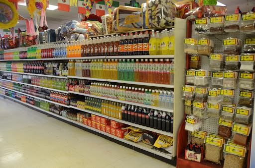 Grocery Store «La Misma Luna Supermarket», reviews and photos, 2901-2977 London Rd, Eau Claire, WI 54701, USA