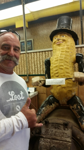 Nut Store «Peanut Shoppe Main Street», reviews and photos, 24 S Main St, Memphis, TN 38103, USA