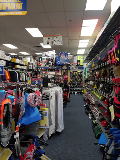 Sporting Goods Store «Big 5 Sporting Goods - Olympia», reviews and photos, 909 Cooper Point Rd SW, Olympia, WA 98502, USA