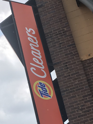 Dry Cleaner «Deering Cleaners Downtown», reviews and photos, 602 N Capitol Ave, Indianapolis, IN 46204, USA