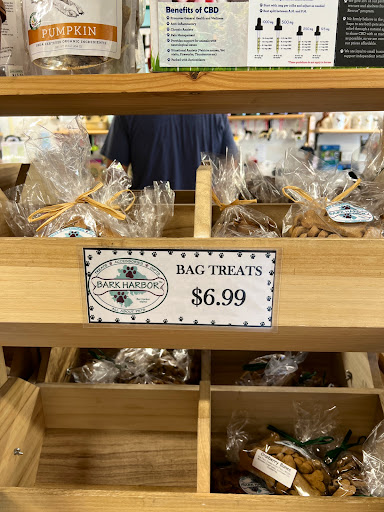 Pet Supply Store «Bark Harbor», reviews and photos, 150 Main St # 3, Bar Harbor, ME 04609, USA