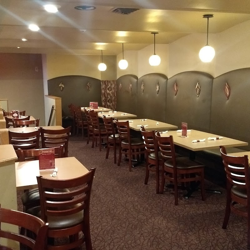 Demi's Restaurant & Bar