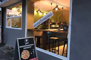 Pizzeria Loewe image
