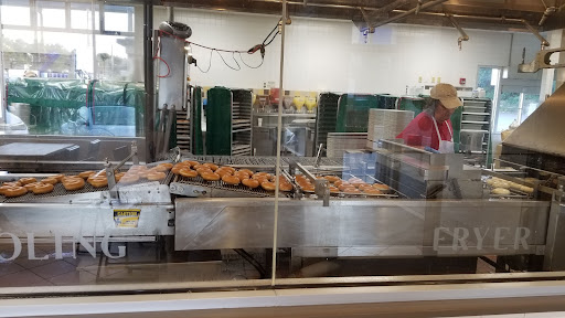 Bakery «Krispy Kreme Doughnuts», reviews and photos, 831 Northern Blvd, South Abington Township, PA 18411, USA