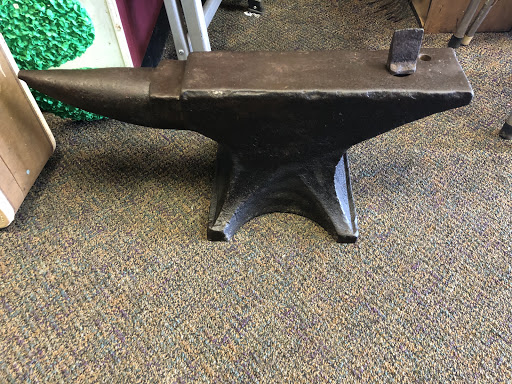 Thrift Store «Pocket Change Thrift, Antiques, and re-purpose store», reviews and photos, 1300 E State St, Alliance, OH 44601, USA