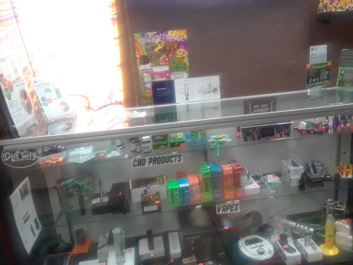 Tobacco Shop «Dirt City Smoke Shop», reviews and photos, 3626 50th St, Lubbock, TX 79413, USA