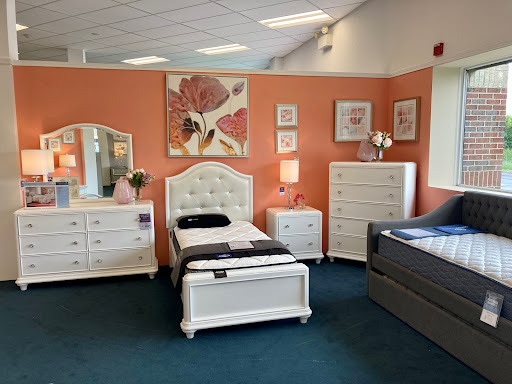 Furniture Store «Raymour & Flanigan Furniture and Mattress Store», reviews and photos, 9 Cabot Blvd E, Langhorne, PA 19047, USA