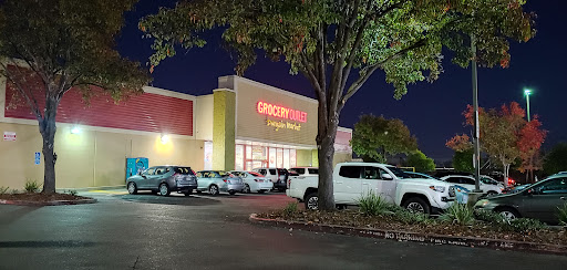 Grocery Store «Grocery Outlet Bargain Market», reviews and photos, 845 Harbor Blvd, West Sacramento, CA 95691, USA