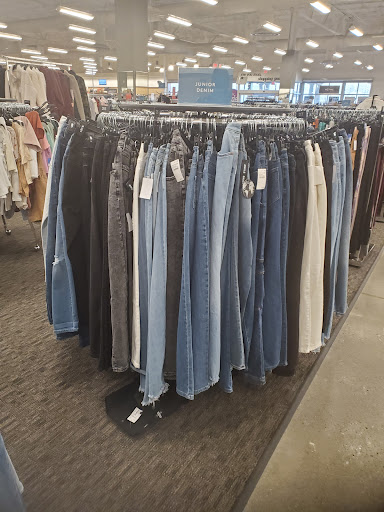 Department Store «Nordstrom Rack North Point MarketCenter», reviews and photos, 6200 North Point Pkwy, Alpharetta, GA 30022, USA