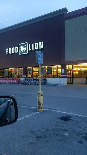 Grocery Store «Food Lion», reviews and photos, 620 Market St, North Tazewell, VA 24630, USA