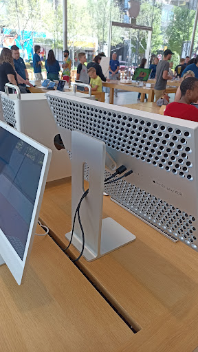 Computer Store «Apple Avalon», reviews and photos, 8130 Avalon Blvd, Alpharetta, GA 30009, USA