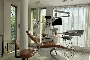 Dr.Priya’s Dental Care image