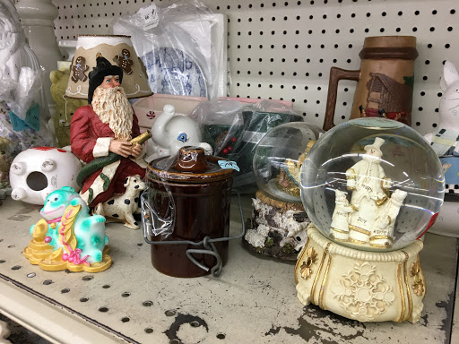 Thrift Store «Bell Thrift Store Inc», reviews and photos, 6627 Atlantic Ave, Bell, CA 90201, USA