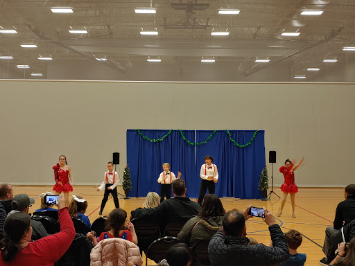 Recreation Center «Fountain View Recreation Center», reviews and photos, 910 N Gary Ave, Carol Stream, IL 60188, USA