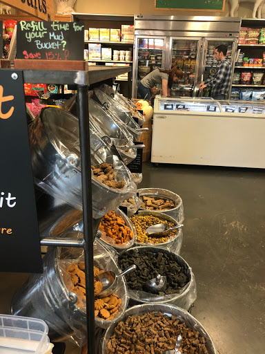 Pet Supply Store «Mud Bay», reviews and photos, 2750 77th Ave SE, Mercer Island, WA 98040, USA