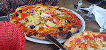 Plats et boissons du Pizzeria L'ARC EN CIEL PIZZA AU FEU DE BOIS à Morangis - n°2