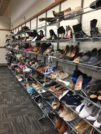 Clothing Store «Burlington Coat Factory», reviews and photos, 22331 Eureka Rd, Taylor, MI 48180, USA