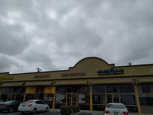 Tobacco Shop «The House of Vape and Smoke», reviews and photos, 944 W 6th St #114, Corona, CA 92882, USA