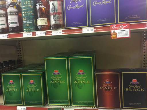 Wine Store «Bev Max Liquors», reviews and photos, 296 Wood Ave, Bridgeport, CT 06605, USA