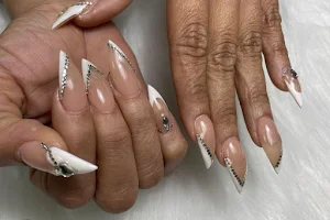 Diva Nails Harvester image