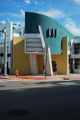 Clothing Store «Gap», reviews and photos, 673 Collins Ave, Miami Beach, FL 33139, USA