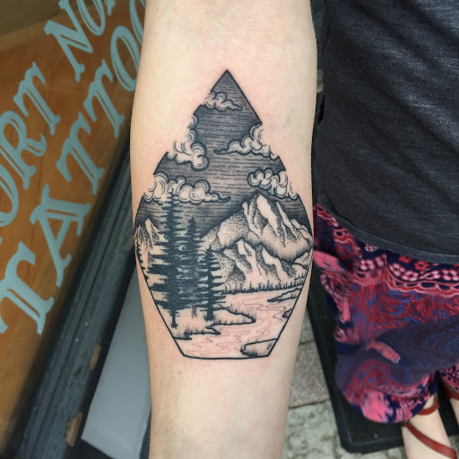 Tattoo Shop «Short North Tattoo», reviews and photos, 1042 N High St, Columbus, OH 43201, USA