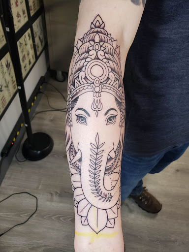 Redemption Tattoo, 2094 Massachusetts Ave, Cambridge, MA 02140, USA, 