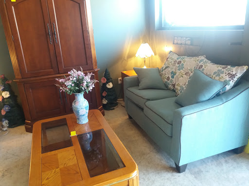 Thrift Store «Helping Hand Missions Thrift Store», reviews and photos, 5307 Gulf Breeze Pkwy, Gulf Breeze, FL 32563, USA