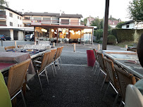 Atmosphère du Restaurant LES PIEDS DANS L'EAU à Anthy-sur-Léman - n°10